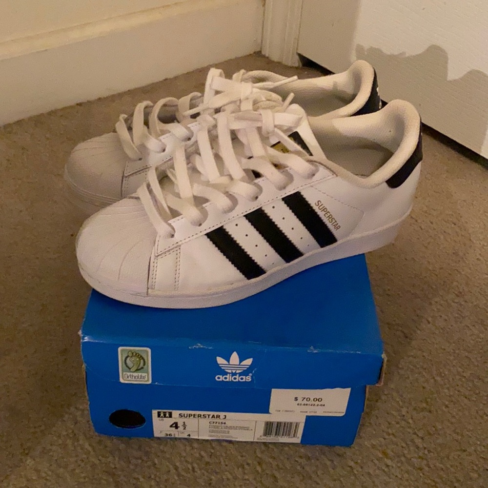 Adidas Superstar J
